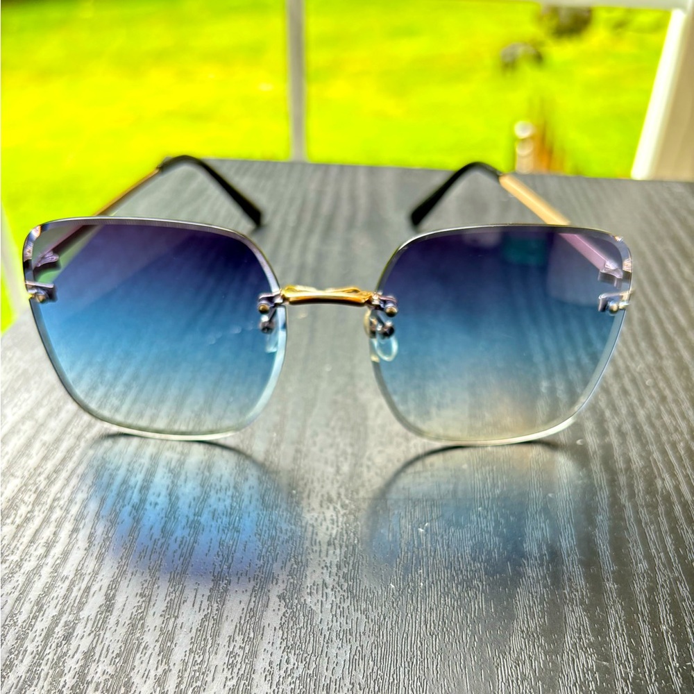 Two sunglasses for women - Picture 8 of 15